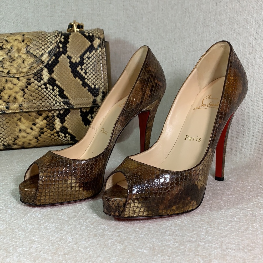 Christian Louboutin Very Prive Python Pumps 35.5 - image 4